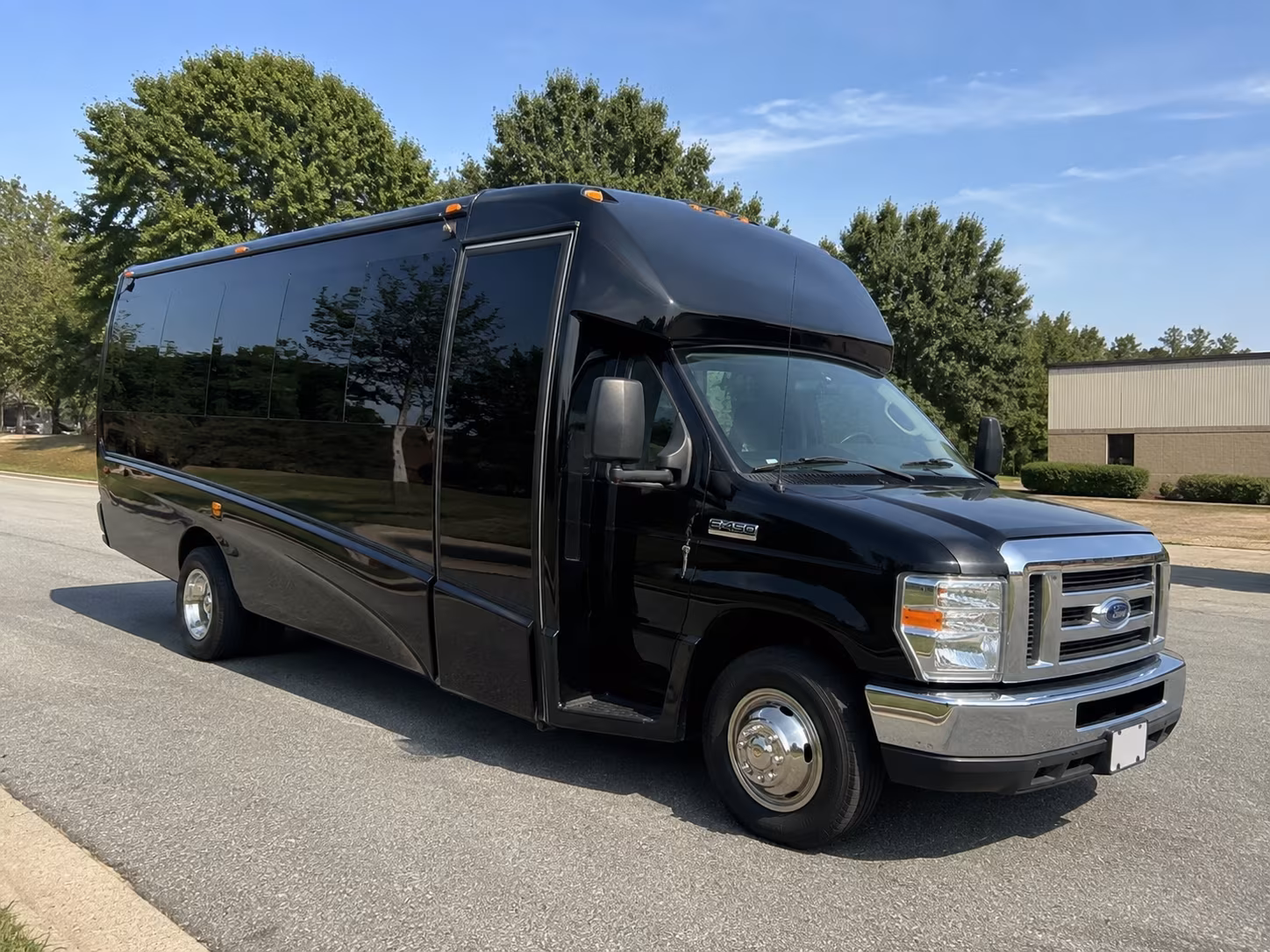 charter buses to glen helen amphitheater shows and festival weekends