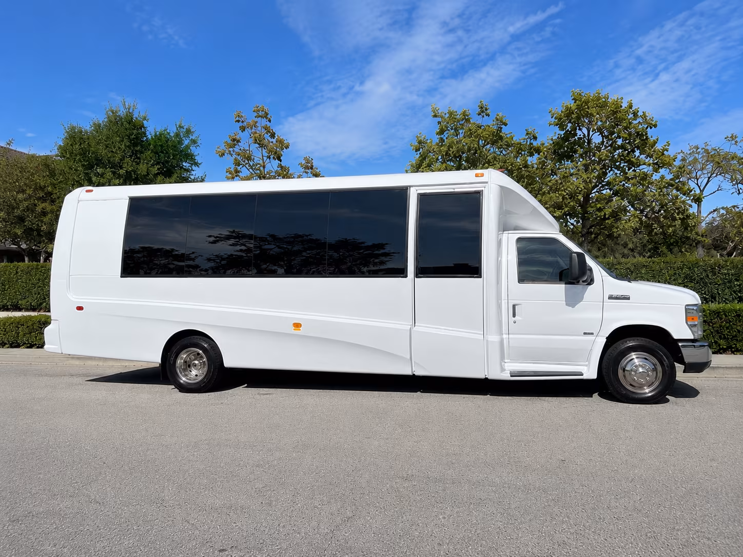 find the perfect transportation for your next corporate event 1